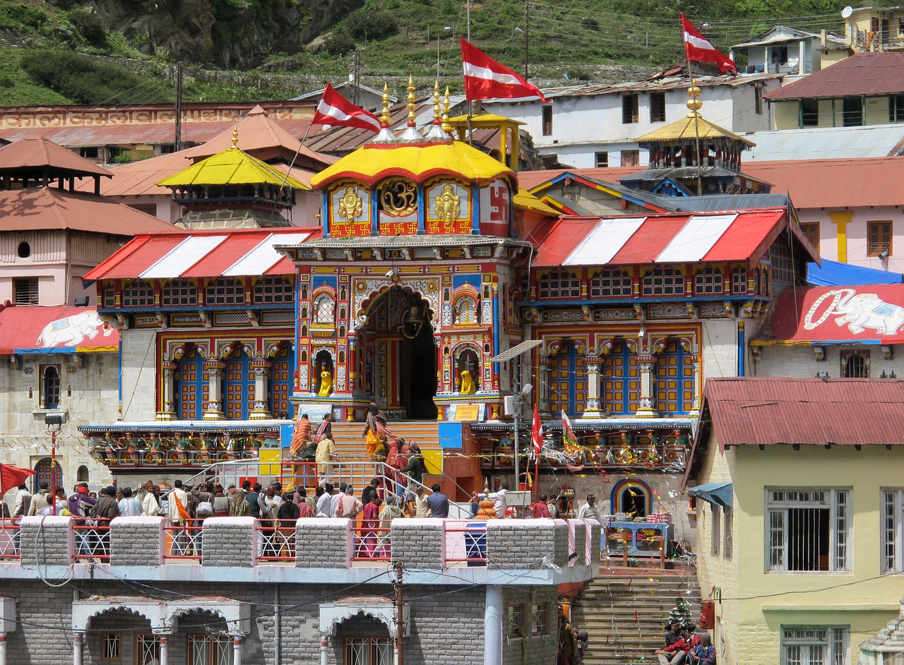 Badrinath Yatra Tour Package 2023